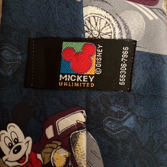 Mickey Mouse Disney Tie - Picture 2 of 2